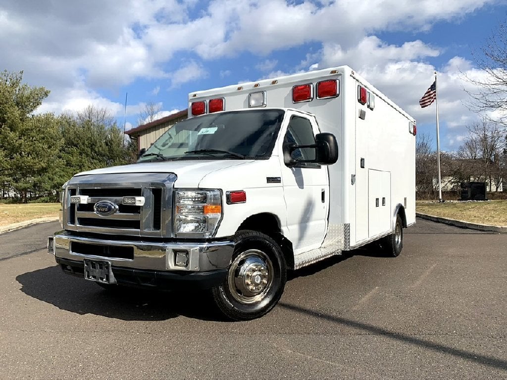 Ford E450 ambulance 