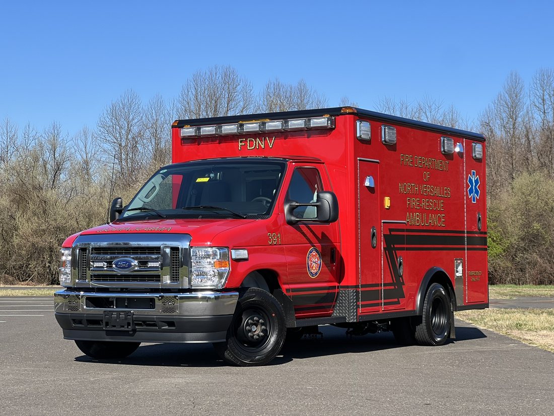 Remounted fire department ambulance built by SIV